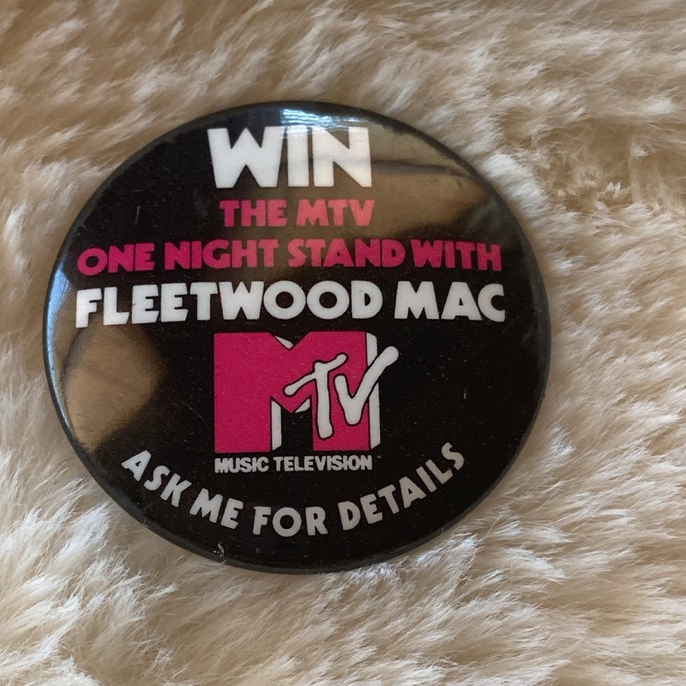 MTV Pin - Picture 2 of 5